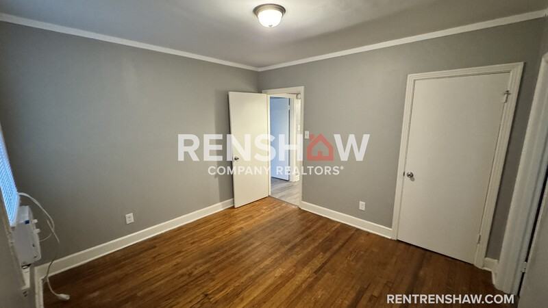 1059 Maria St - Photo 6 of 19