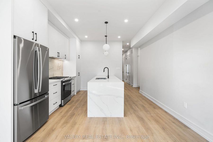 158 Dovercourt Road #Main - Photo 6 of 30