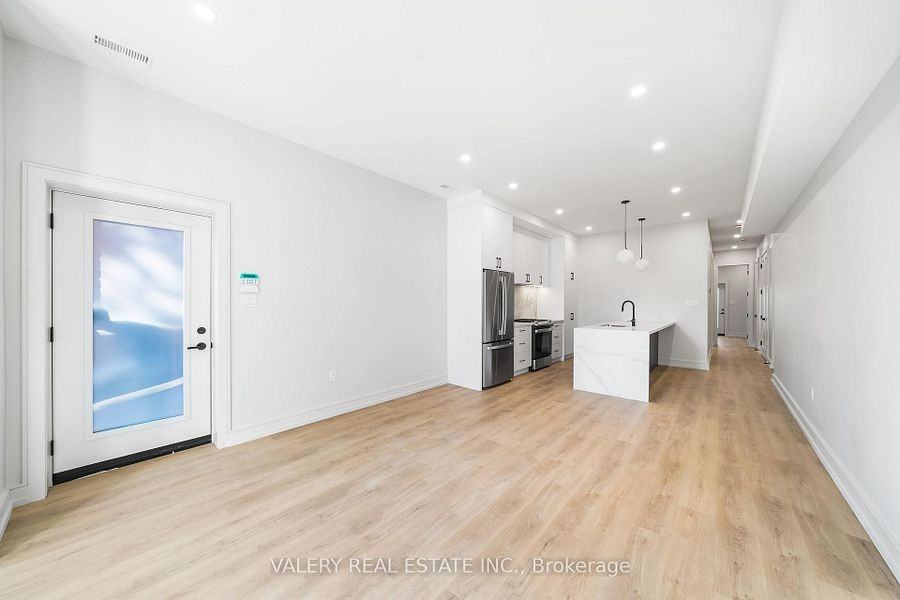 158 Dovercourt Road - Photo 8