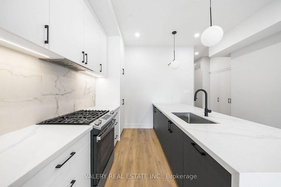 158 Dovercourt Road - Photo 12