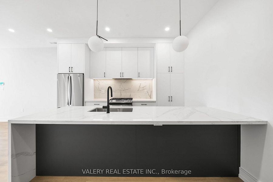 158 Dovercourt Road - Photo 13