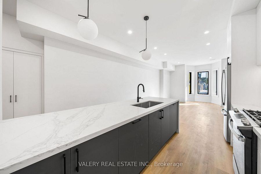 158 Dovercourt Road - Photo 14