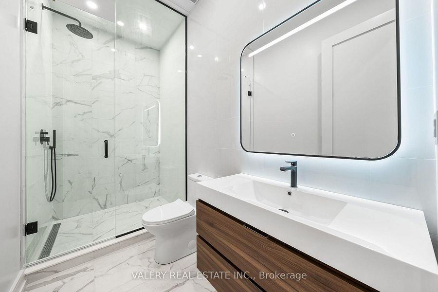 158 Dovercourt Road - Photo 17
