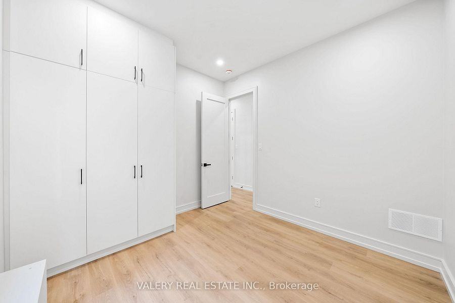 158 Dovercourt Road - Photo 19