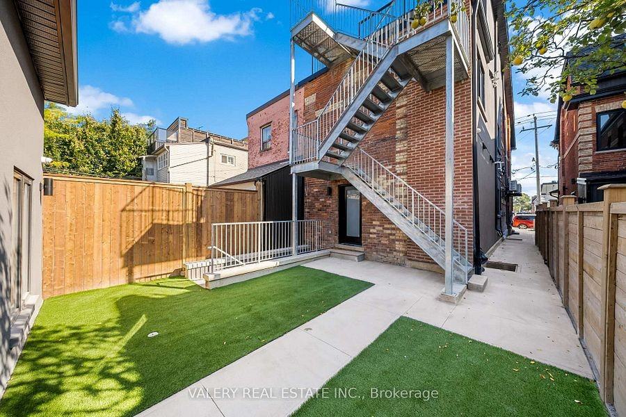 158 Dovercourt Road - Photo 30