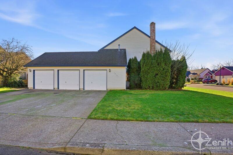 16101 Se 18th St - Photo 4 of 43