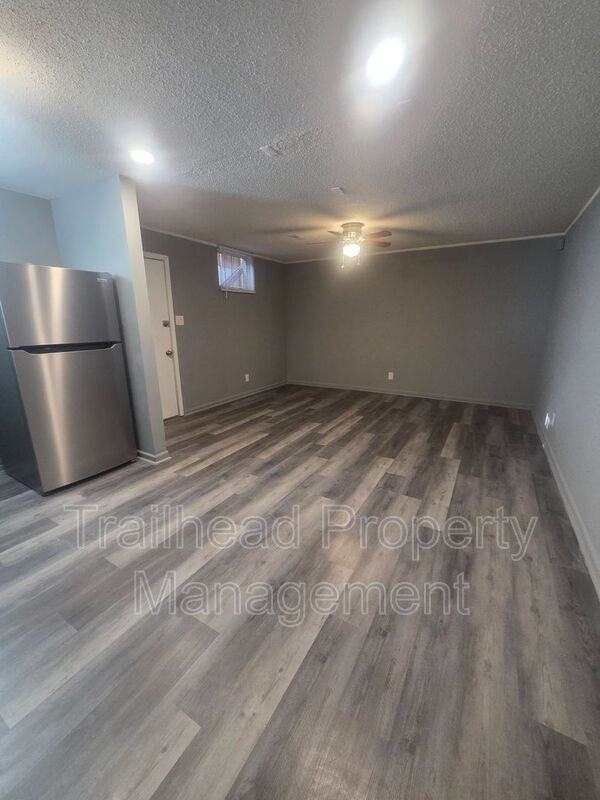 905 Madison St #C - Photo 4 of 12