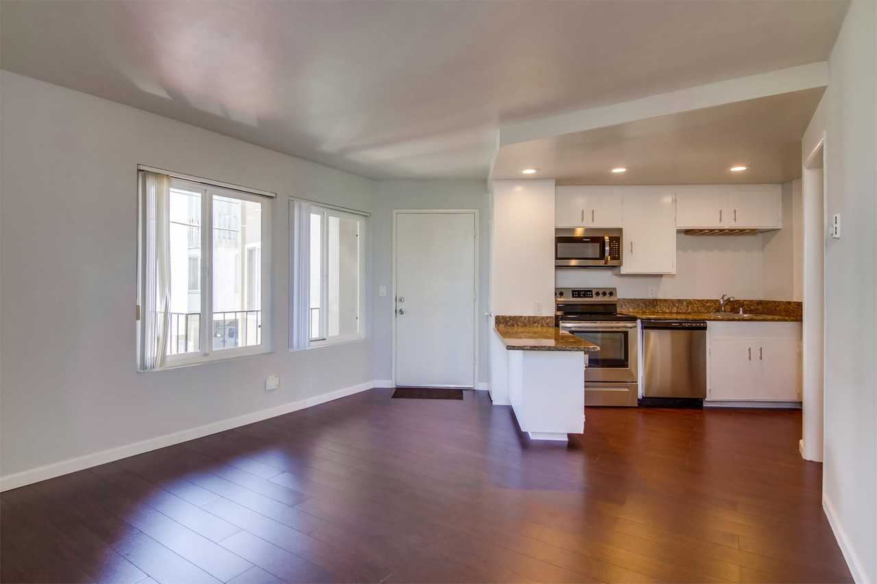 3630 Bayside Lane - Photo 6 of 18