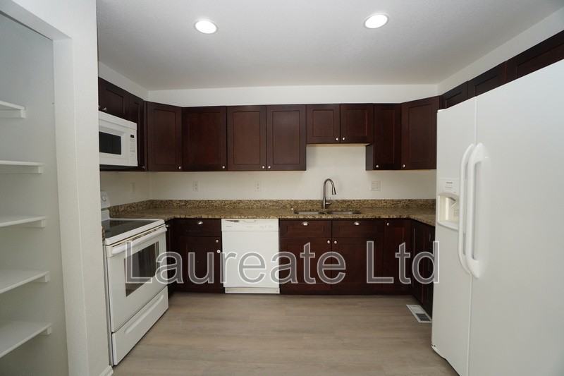 2997 W Yale Ave - Photo 5 of 27