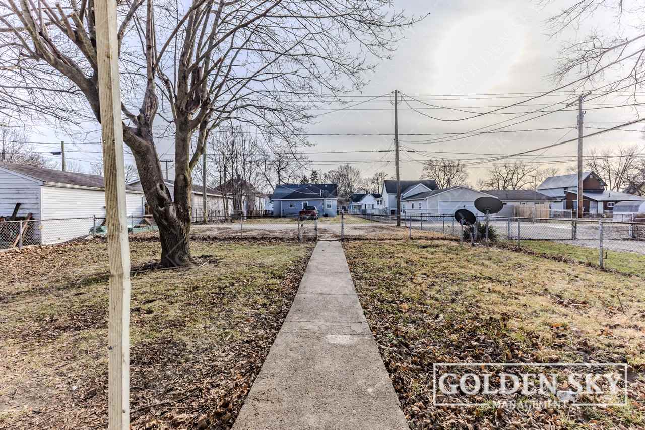 1507 West 9th Street - Unit C - Photo 2 of 8