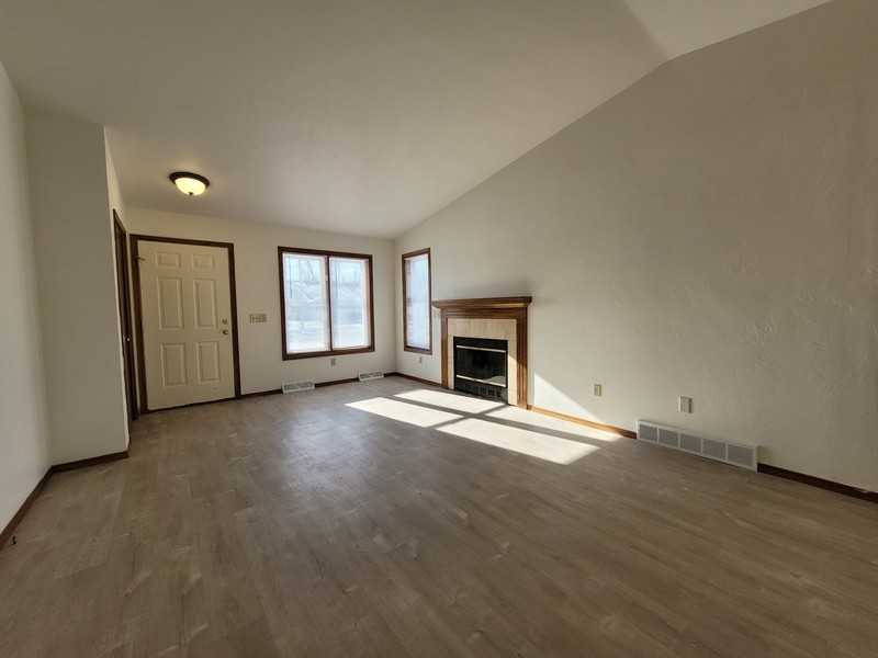 2010 2008/2 Schanock Dr - Photo 2 of 10