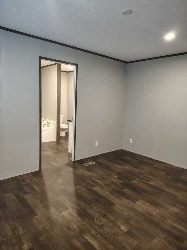 11 Poole Cir - Photo 5 of 10