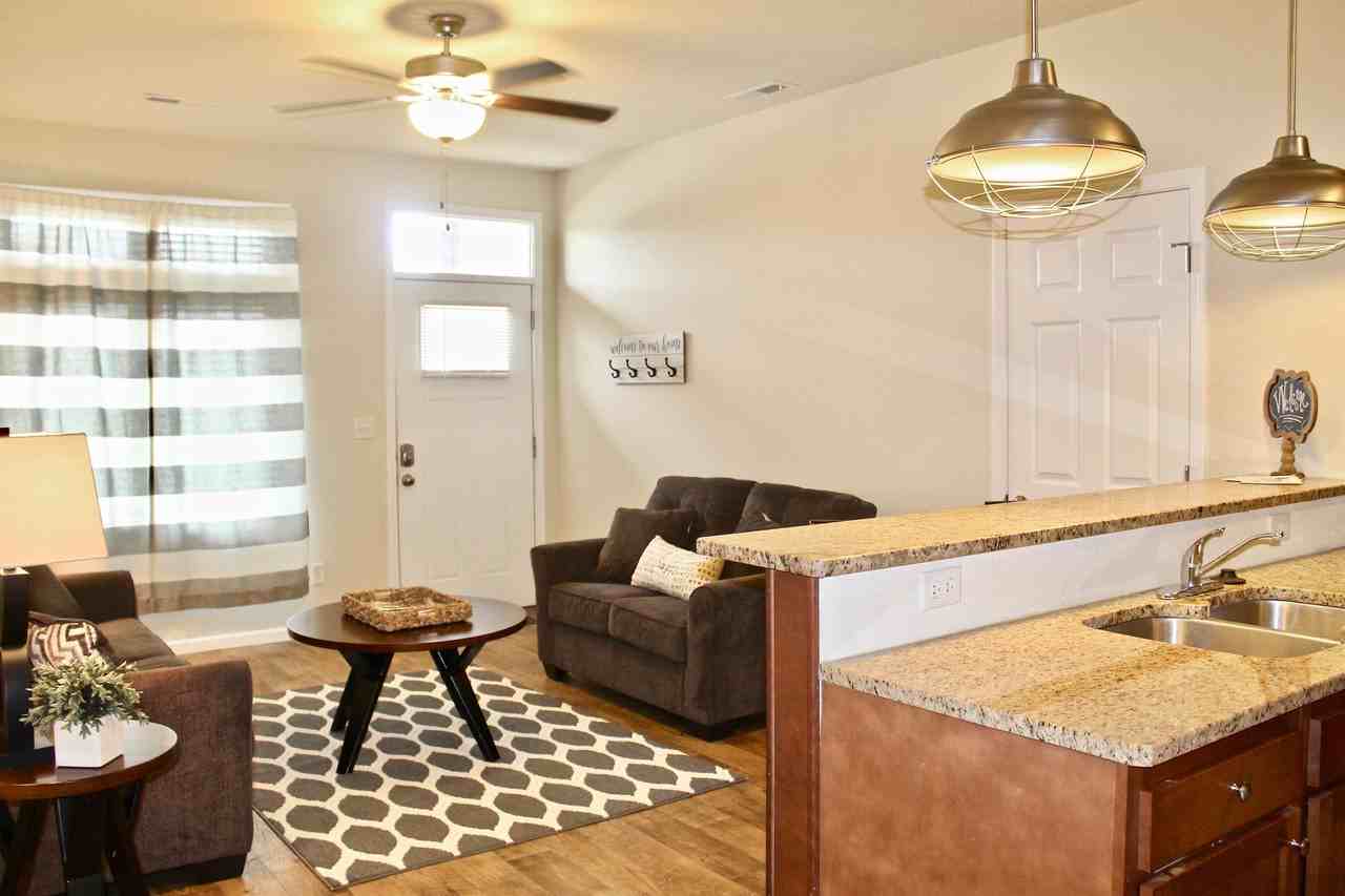 Inverness Apartments - Photo 5 of 30