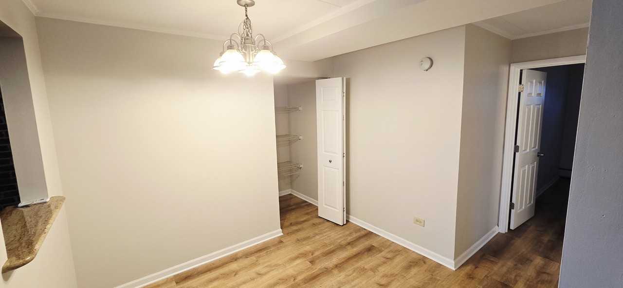 9633 South Ridgeland Avenue - Photo 7 of 24