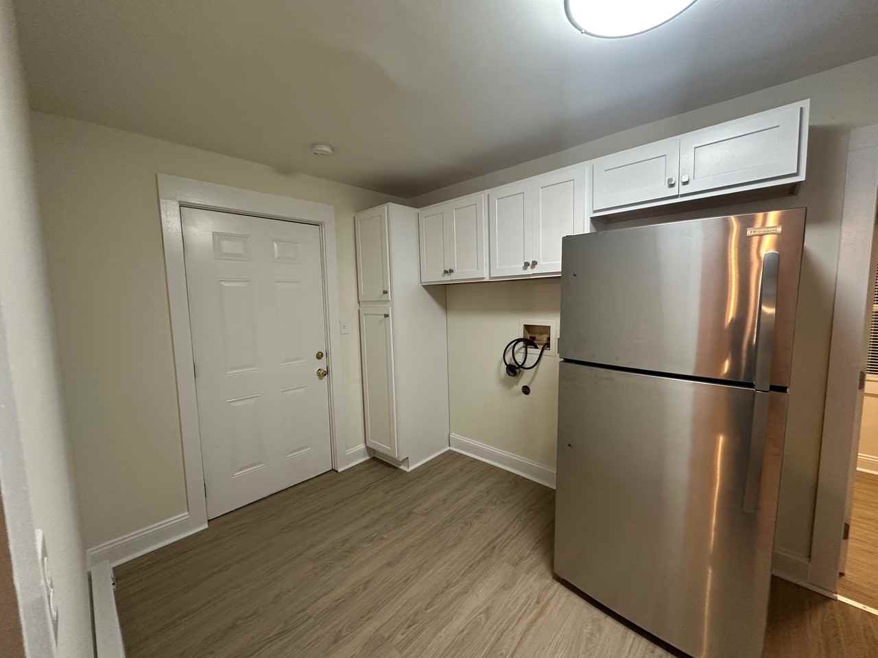 Milford 5 Plex - Photo 4 of 10