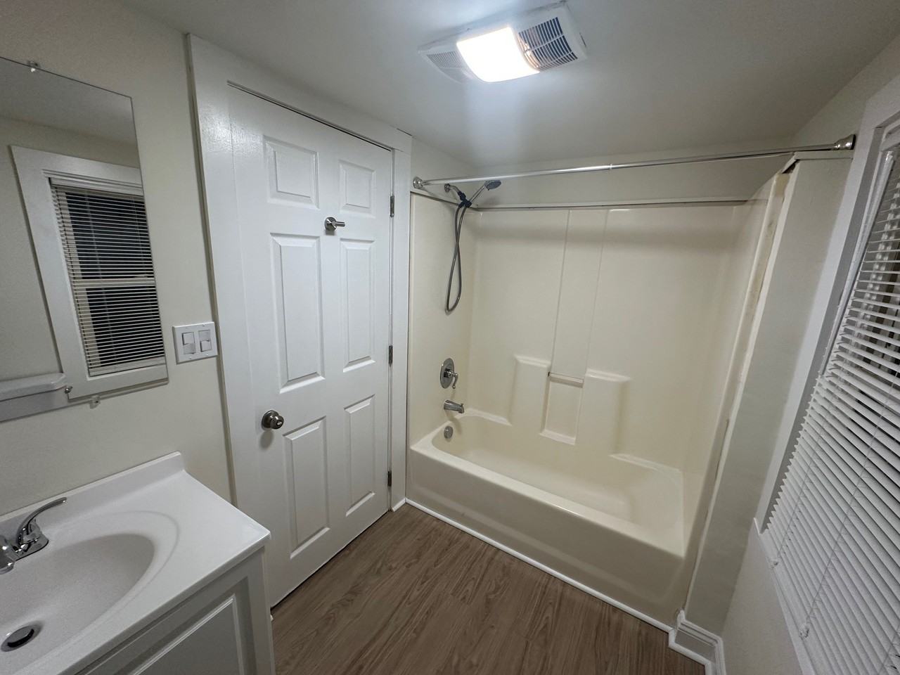 Milford 5 Plex - Photo 5 of 10