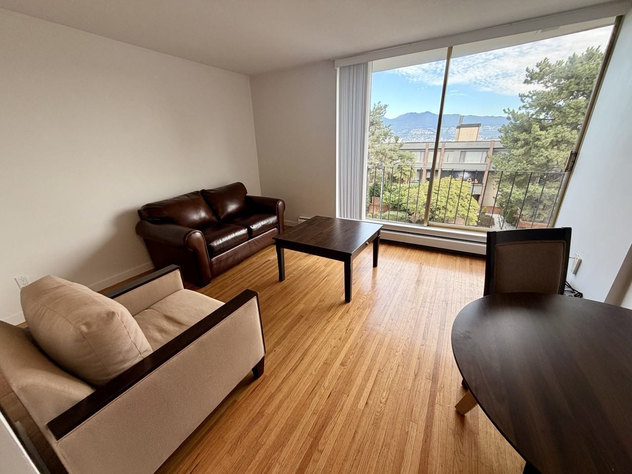 2476 York Avenue #202 - Photo 2 of 9