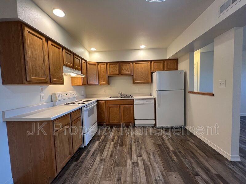 1210 5th St S #11 - Photo 5 of 13