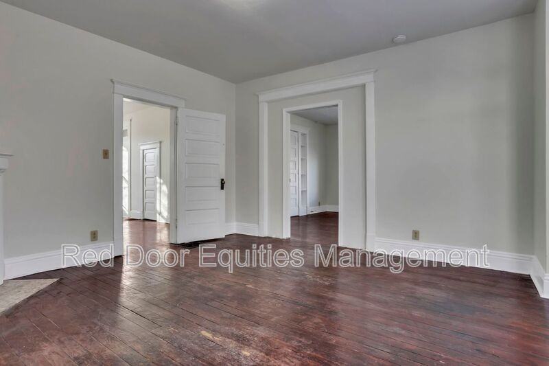 134 W Walnut St - Photo 7 of 21