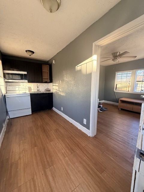 305 66th St - Photo 2 of 10