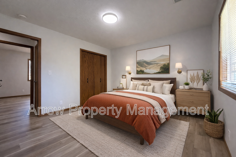 535 Oak St #2 - Photo 5 of 9