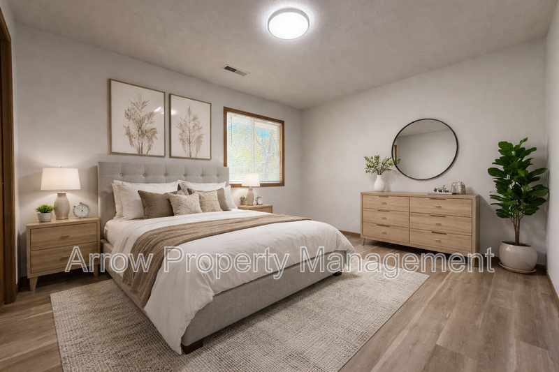 535 Oak St #2 - Photo 7 of 9