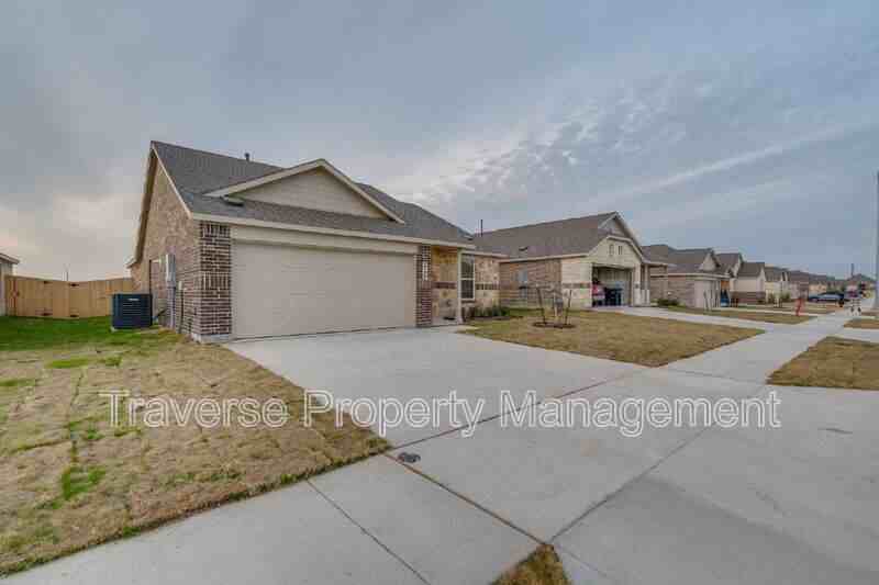 2700 Wispy Creek Dr - Photo 2 of 36