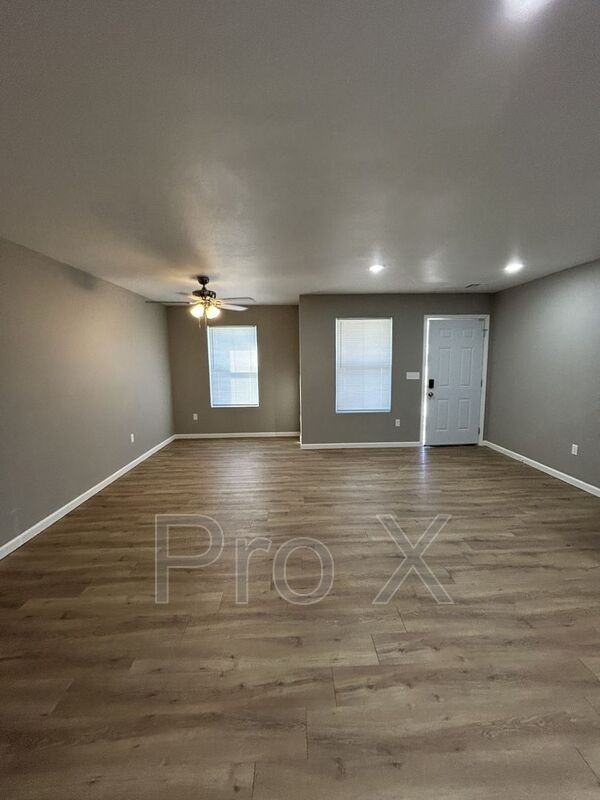 716 N Columbus St #A - Photo 2 of 14