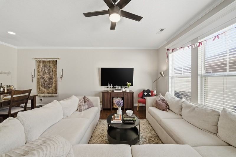 544 Mill Creek Pkwy - Photo 6 of 28