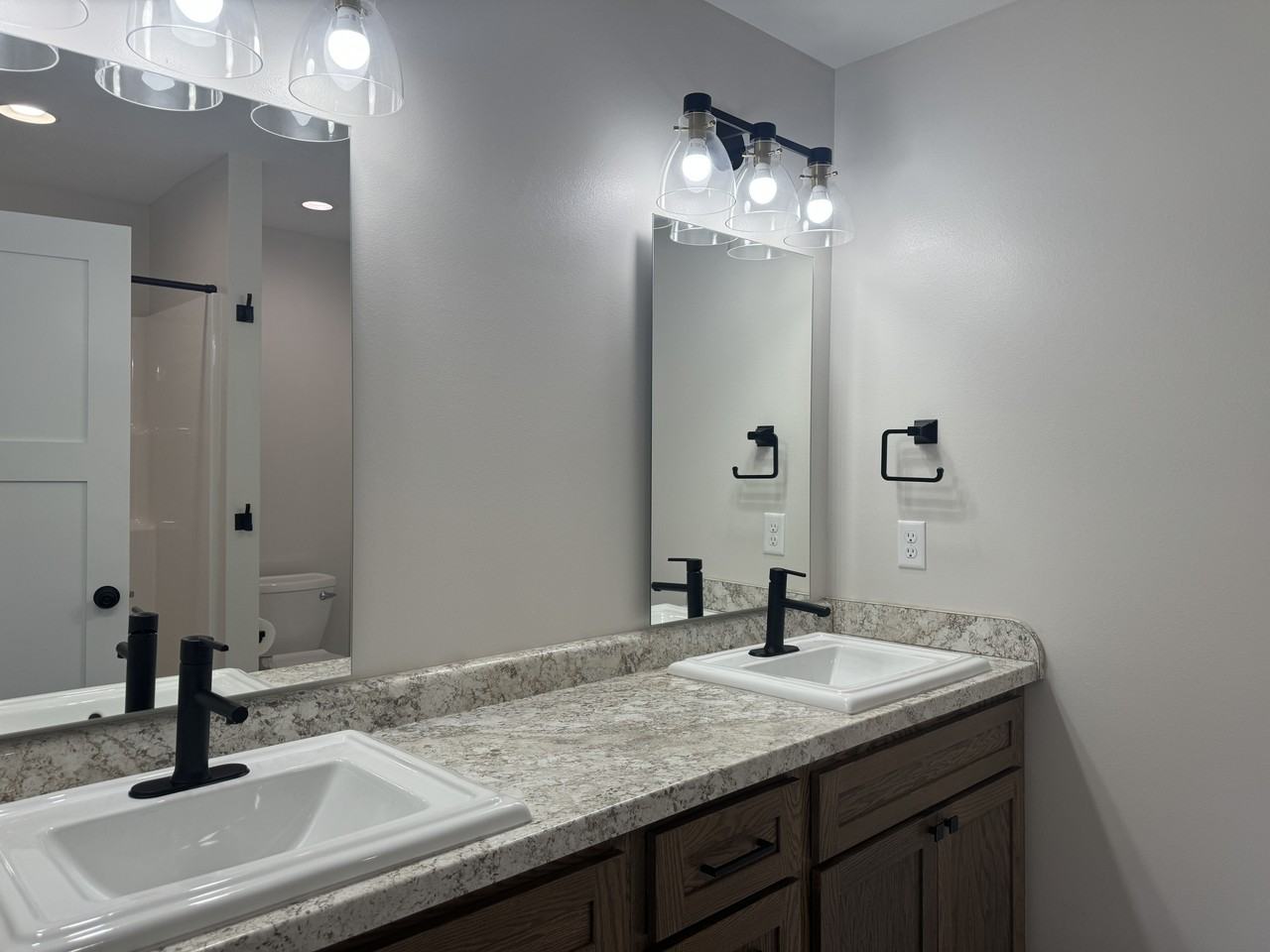 814 North High Street - Photo 5 of 8