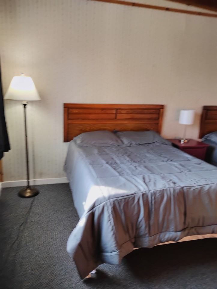 Ellsworth Suites - Photo 4 of 34