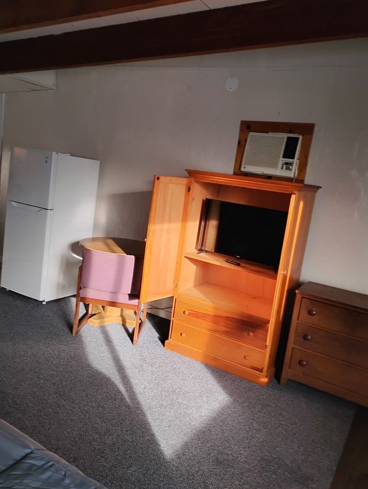 Ellsworth Suites - Photo 5 of 34