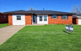 featured image of 3229 Se 24th St