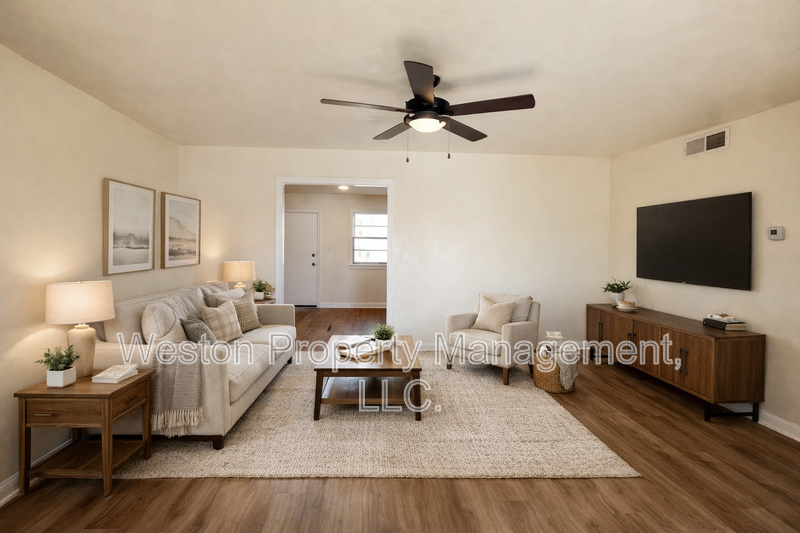 3229 Se 24th St - Photo 4 of 13