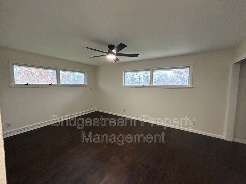 7201 Mckenna Pl - Photo 5 of 13