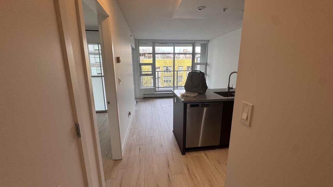 1708 Columbia Street #409 - Photo 4 of 12