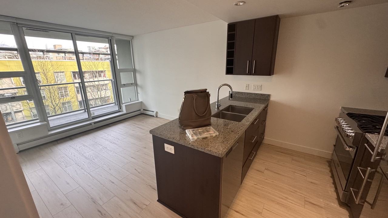 1708 Columbia Street #409 - Photo 6 of 12