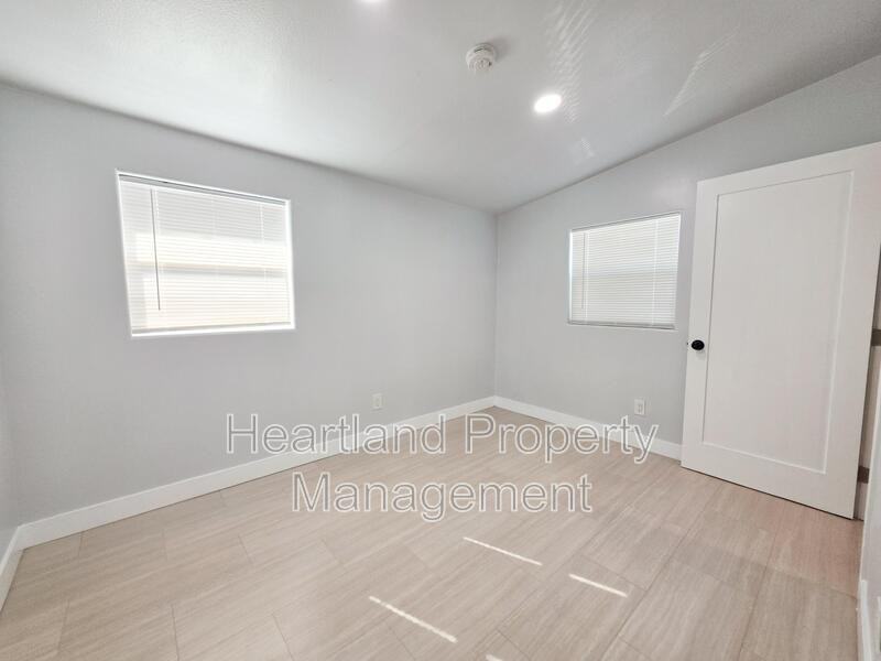 572 El Cajon Blvd - Photo 7 of 10