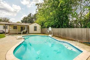 featured image of 3524 South Dr