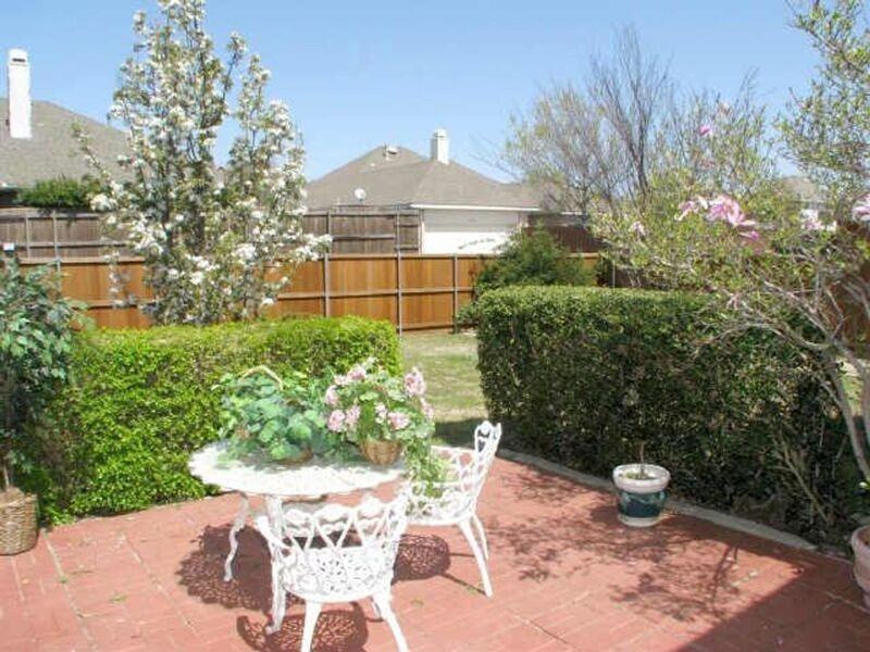 2405 Hopkins Dr - Photo 6 of 25