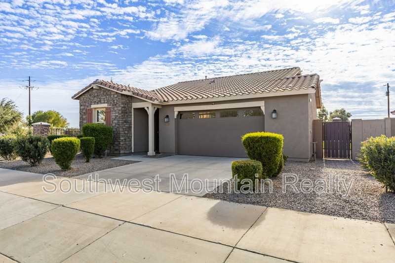 21399 E Estrella Ct - Photo 3 of 43