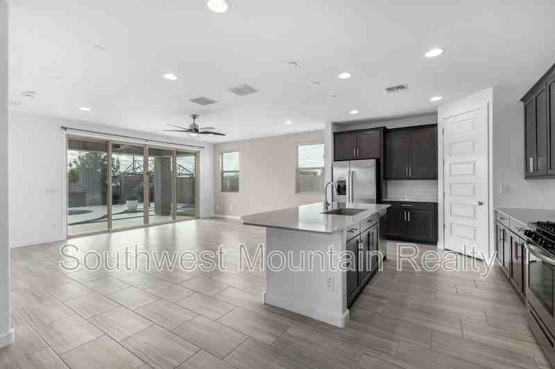 21399 E Estrella Ct - Photo 7 of 43