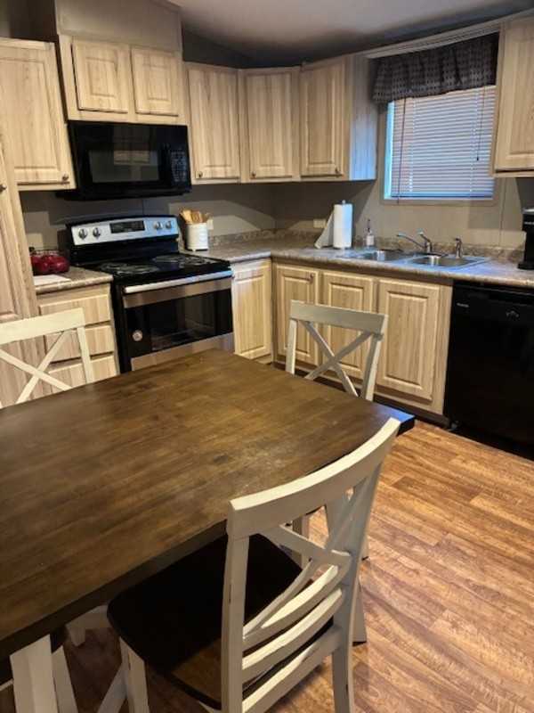 156 Weaver Circle #156 - Photo 3 of 4