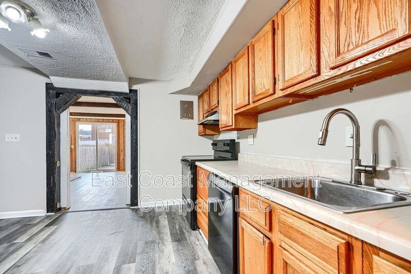 7862 Saint Bridget Ln - Photo 2 of 28