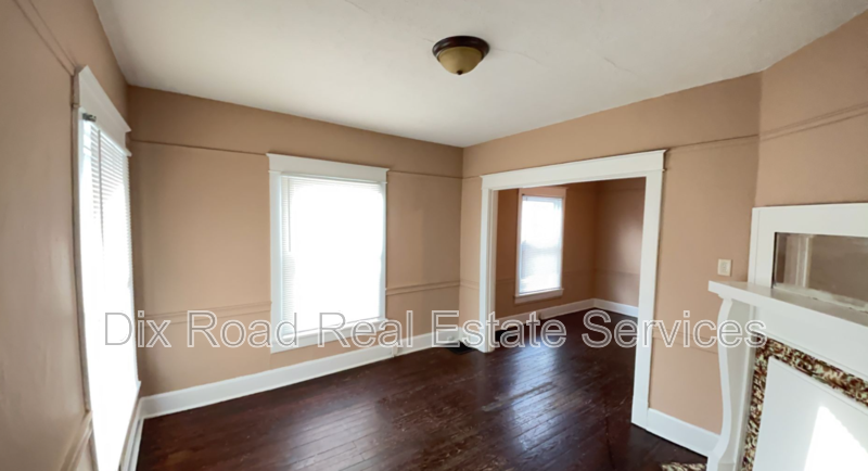 2107 Queen Ave - Photo 6 of 24