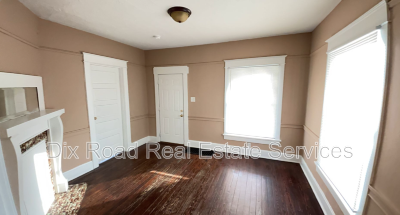 2107 Queen Ave - Photo 7 of 24