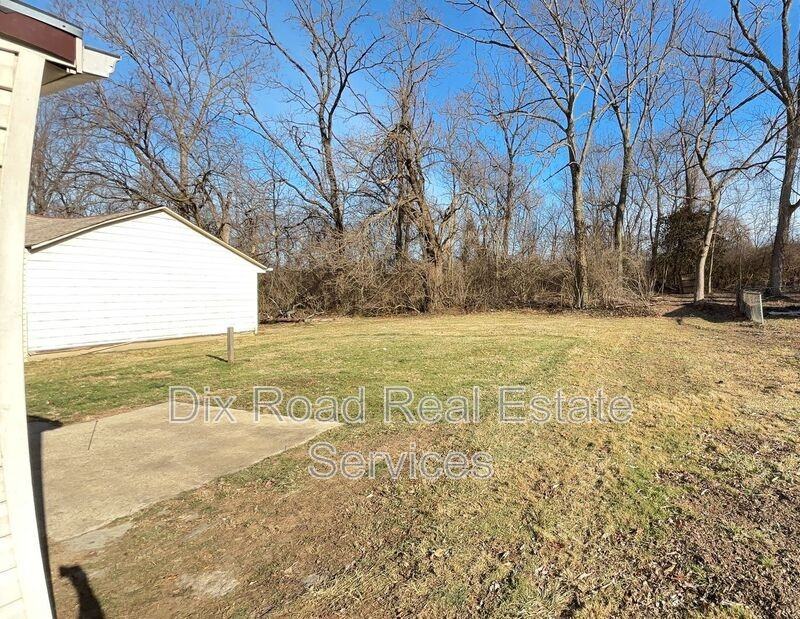 1920 Harvard St - Photo 4 of 14