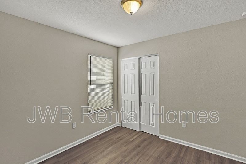 2327 Janette St - Photo 7 of 16