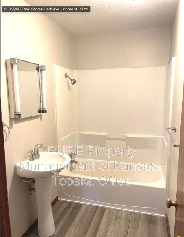 2503 Sw Central Park Ave - Photo 6 of 8