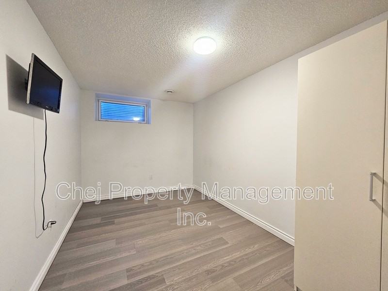 21 Langley Dr - Photo 5 of 11